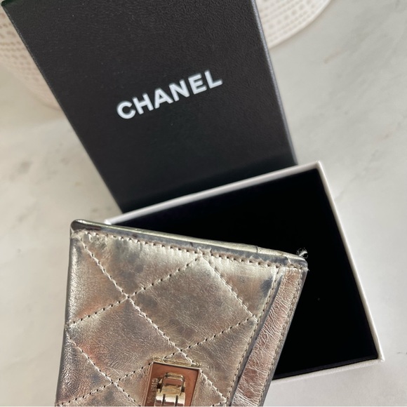 Chanel Quilted Silver  Metallic Leather Reissue Turnlock Card Holder Wallet - Picture 4 of 9